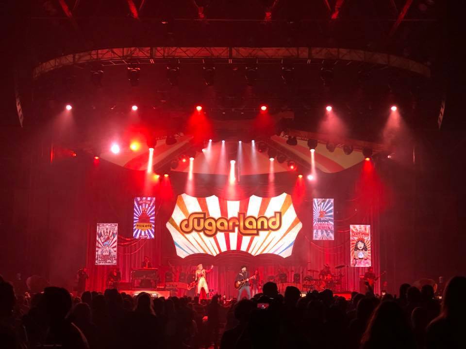 Red Lights on Sugarland Stage